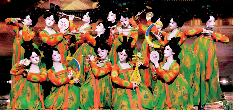 《唐宫夜宴》舞动国际“漫博会” 国风舞蹈与动漫开发的创意交响